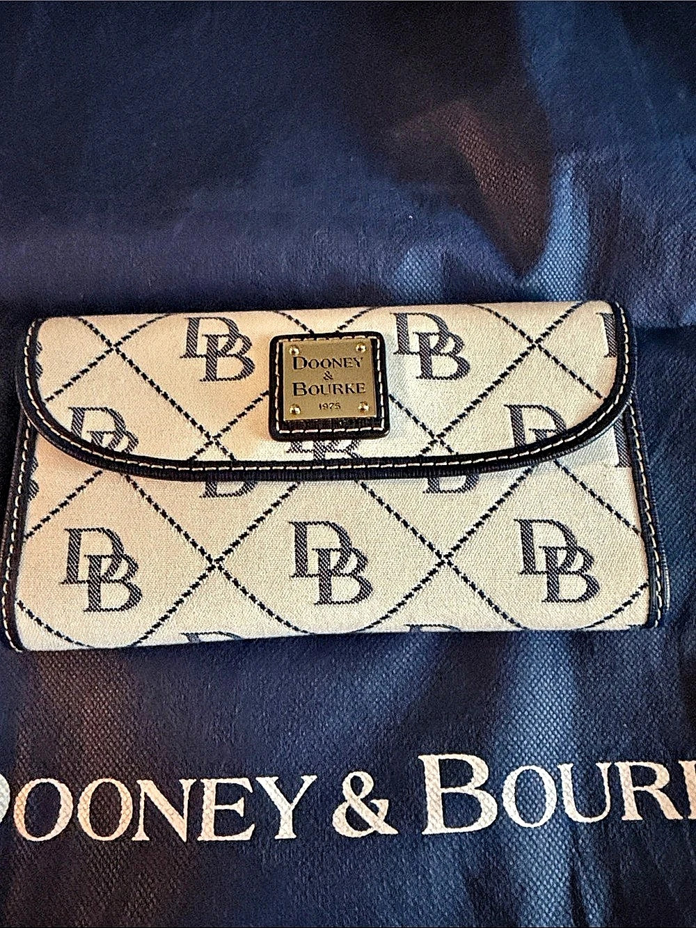 Dooney & Bourke DB 75 Diamond Monogram Flap Wallet Cream & blue